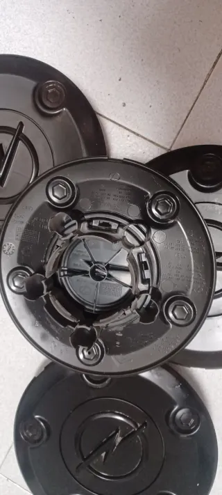 Tapacubos Opel Vivaro R15 (4 unidades)