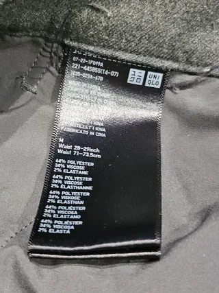 Pantalones Uniqlo Gris
