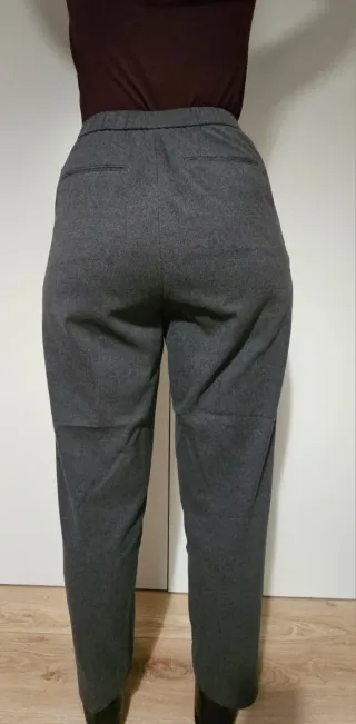 Pantalones Uniqlo Gris