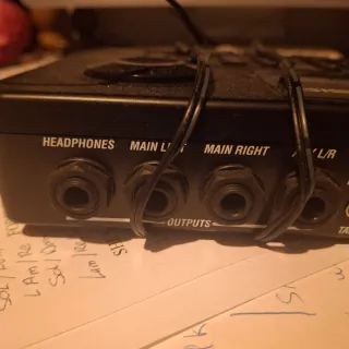 Caja de Ritmos Alesis