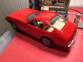 Coche Ferrari 365 Daytona 1/24 Majorette