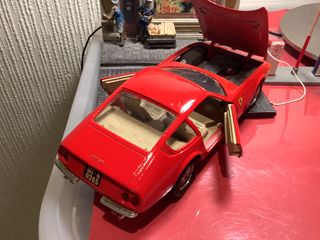 Coche Ferrari 365 Daytona 1/24 Majorette