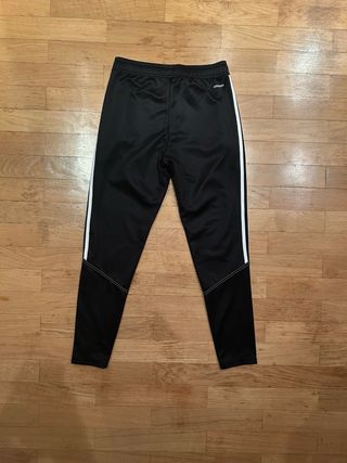 Pantalón Adidas Training – Clásico negro con 3 ray