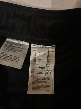 Pantalón Adidas Training – Clásico negro con 3 ray