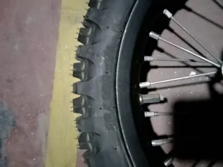 Juego de llantas de ktm sx 65 con cubiertas nuevas