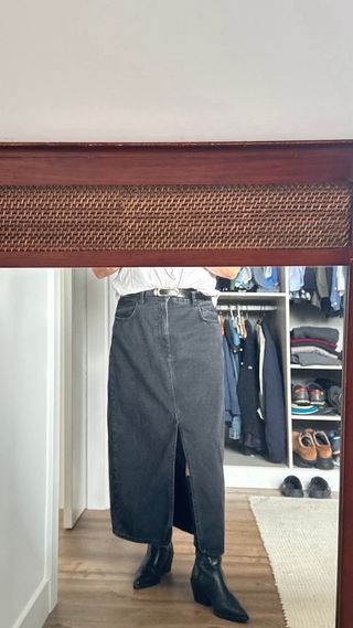 Falda vaquera larga negra con abertura