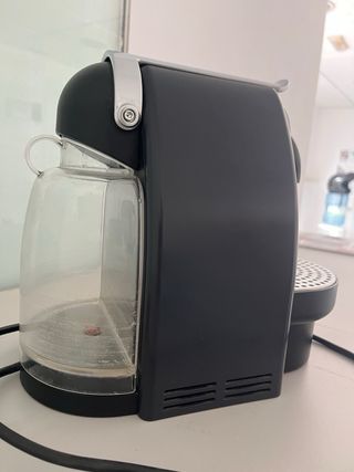 Cafetera Nespresso Krups Negra