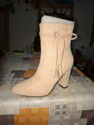 Botas nuevas sin estrenar