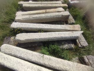 Columnas Rústicas de Granito