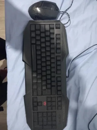 Teclado y Ratón Gaming Negro