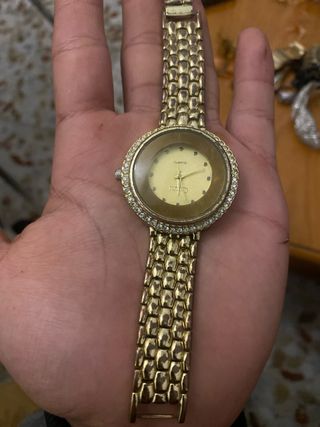 Reloj Cacharel Acero Inoxidable Dorado