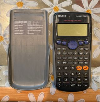 Calculadora Casio fx-82ES PLUS