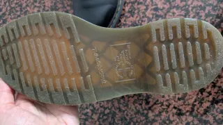 Botas Chelsea Dr. Martens Negras