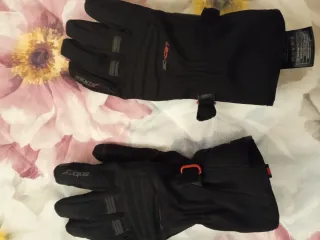 Traje y guantes de moto mujer