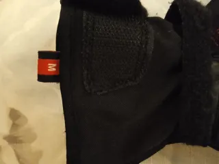 Traje y guantes de moto mujer