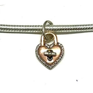 Charm Doble Corazón Candado Plata y Rosa