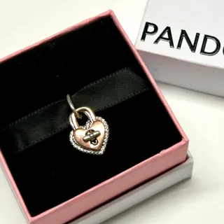 Charm Doble Corazón Candado Plata y Rosa