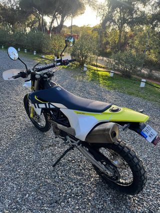 Husqvarna 701 Enduro (2024).