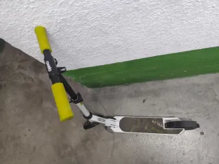 Patinete Oxelo blanco y verde