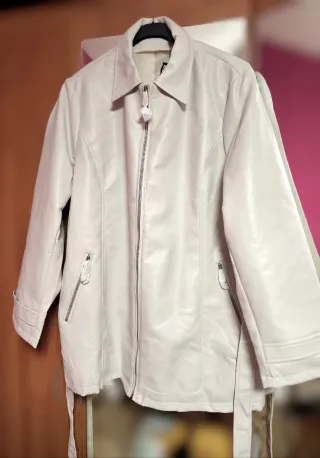 Chaqueta con Cinturón