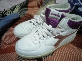 Scarpe Diadora alte bianche e viola