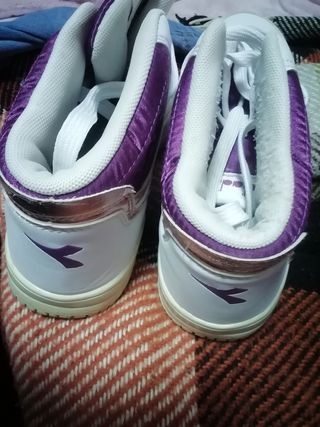 Scarpe Diadora alte bianche e viola