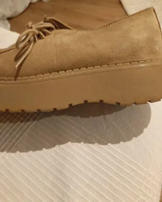 Zapatos Bershka Beige Talla 41