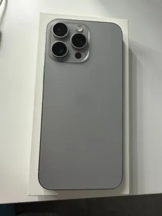 iPhone 15 Pro Max Grigio