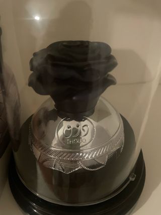 Perfume Negro con Rosa Plateada THOOUQ LATTAFFA