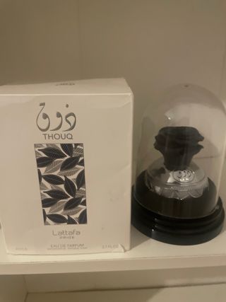 Perfume Negro con Rosa Plateada THOOUQ LATTAFFA