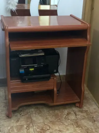 Mesa para ordenador de madera