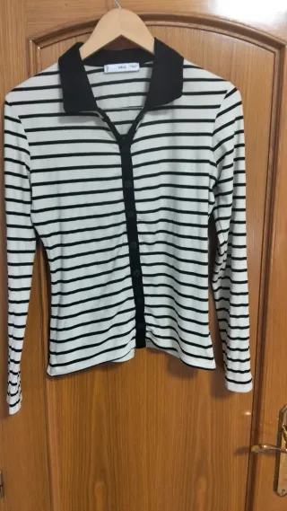 Camiseta Mango Rayas Beige y Negra Talla S