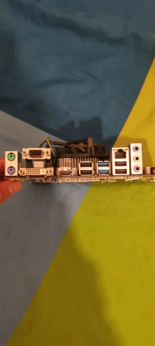 Placa base Gigabyte H310M S2H 2.0 en buen estado