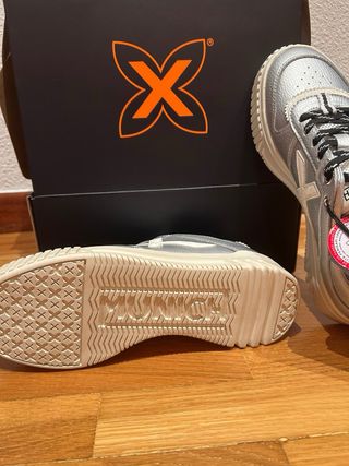 Zapatillas Munich Plata Talla 39