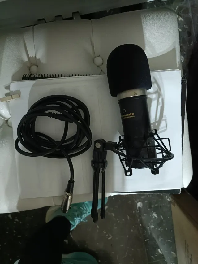 Micrófono Marantz Profesional con Soporte