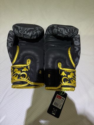 Guantes Boxeo 16oz Ilia Topuria VENUM