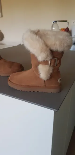 Botas UGG Marrones con Pelo