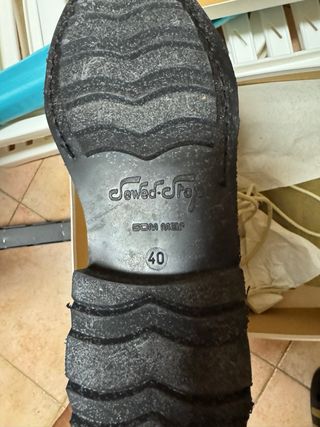 Stivaletti desertici taglia 40 nuovi