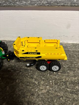 Lego Technic 42136 John Deere 7R