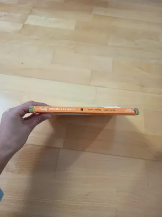 La Kitty persegueix un misteri (=^La Kitty^=)