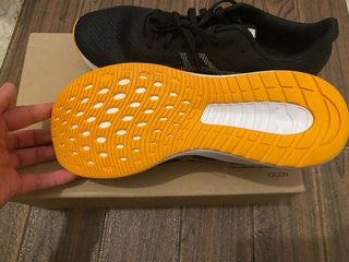 Zapatillas ASICS Patriot 13 Negras y Amarillas