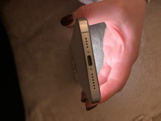 iPhone 15 Pro Max con FACTURA Y GARANTÍA SEPT 2026