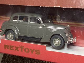 Coche Ford 1935 1/43 REXTOYS