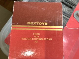 Coche Ford 1935 1/43 REXTOYS