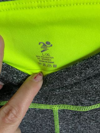 Leggings grises y amarillos nuevos