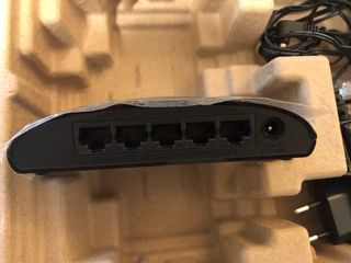 Switch D-Link DES-1005D 5 Porte Fast Ethernet