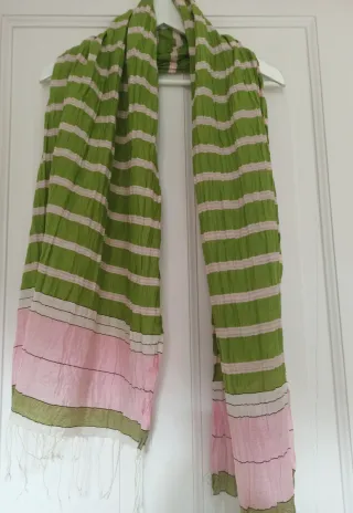 Pañuelo de rayas verde y rosa