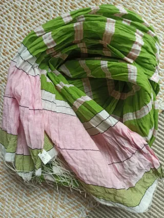 Pañuelo de rayas verde y rosa