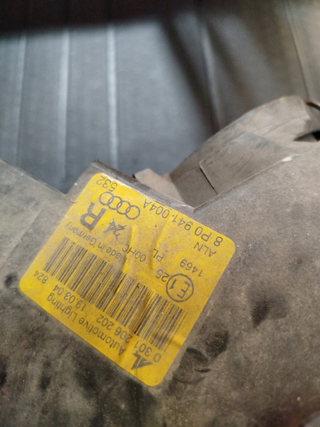 FARO DERECHO AUDI A3 (8P) 1.9 TDI Attraction