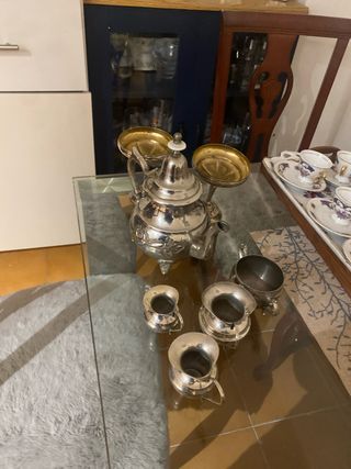 Juego de té plata y dorado